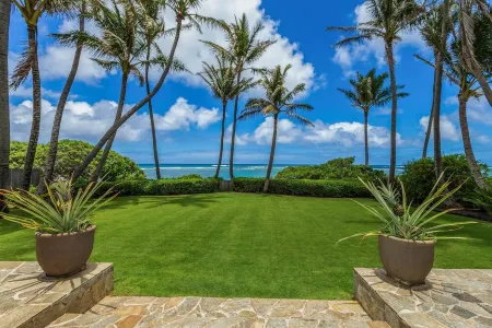 Large Gated Oceanfront Estate ~ Secluded on a beach, safe all year TVNC-4185 Отели в г. Анахола