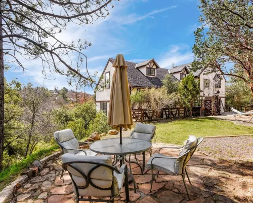 Big 5bd Julian Country Home! 5min to downtown Julian, wineries, hiking. 朱利安酒店