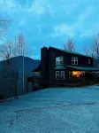 Modern 3 Bed Cabin - Ping Pong, Fire Pit, Mountain View - 4 Miles to Downtown