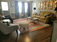 POLLY'S PARADISE...Close to caves and lakes. Luxurious, clean, beautiful!