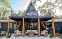 Luxury 3-bedroom with elevated speakeasy vibes, sleeps 10, and brand new