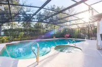 Quiet Oasis in Lovely Neighborhood