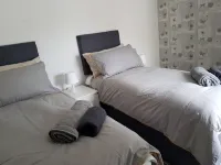 MTB & Hikers retreat, Afan Valley Holiday Home, Sleeps 6, Secure Bike Storage