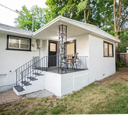 Cozy Farmhouse Suite