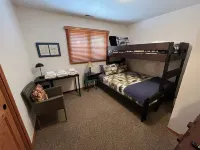 Cozy Mountain View– Walk to the Slopes - Hot Tub+Heated Driveway