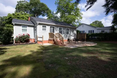 Convenient to everything!! Hotels near Bartow History Museum