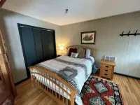 Hare of the Dog - 3 BR - Sleeps 10 - Ground Level Walk Out