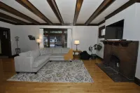 Vintage Gem in the Heart of Sheridan