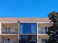 The Perfect Escape II  Walking distance from the beach โรงแรมใน