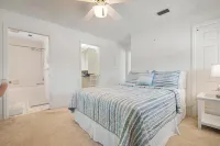 Steps away from private Nokomis Beach!!