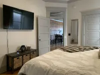 *New* Kentucky Industrial Bourbon Downtown Loft! Hotels near Brown-Pusey House