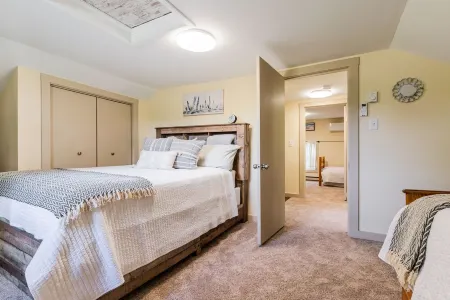 Family friendly Farmhouse just minutes from the beach, golf course, and casino!