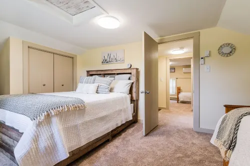Family friendly Farmhouse just minutes from the beach, golf course, and casino!