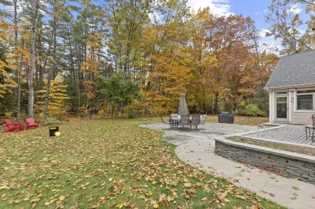 Luxurious Lake George Getaway