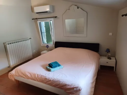 Stone village house Hotels in Mollans-sur-Ouveze