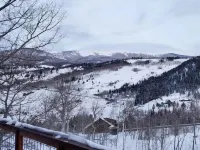 Cozy Cabin with Private Hot Tub and Stunning Views