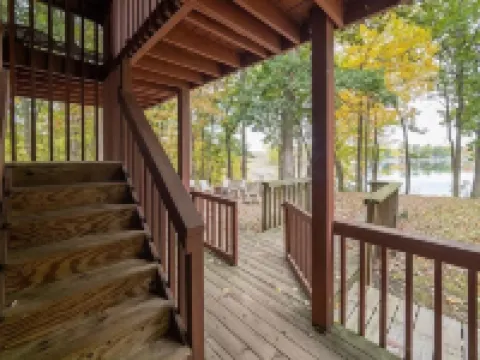 Private Lake Front Home With Pontoon Rental Available On Property Hotels in Barry County