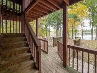 Private Lake Front Home With Pontoon Rental Available On Property