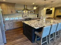 GRAND TRAVERSE GETAWAY Downtown luxury condo 3 blocks from the beach, sleeps 16.
