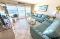 Beautiful udpdated 2 bed 2 bath ocean front condo with amazing ocean views!