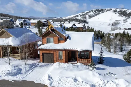 Newly remodeled slopeside ski-in/ski-out home
