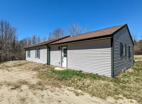 Country Mama's Modern Artsy Cottage