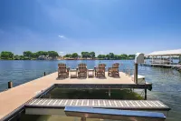 Luxury Lakefront Home on Lake LBJ Insane View Boat & Jet Ski Lift  Sleeps 18+ - 4-stjärniga