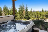 Secluded 4-bedroom Cabin Retreat with Game Room, AC, Hot Tub and Amazing View