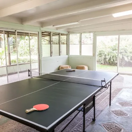 Traditional Hawai'i home near Hilo town - solar powered!