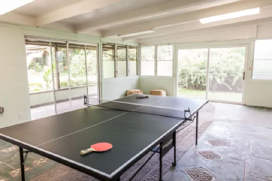 Traditional Hawai'i home near Hilo town - solar powered!