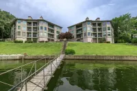 Lake Hamilton Hideaway