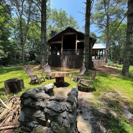 Relaxing Bright Mountain Getaway w/ Hot tub - Newly Renovated Cashiers Area Home