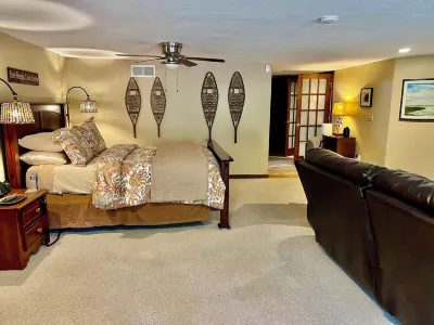 Pristine Private Entry Studio with Gas Fireplace @ I-71 Polaris