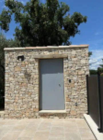 Maison 3 Chambres Avec Piscine Securisee Dans LE Luberon