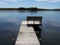 Pet-Friendly Charmer On Dam Lake With Air-Conditioning!