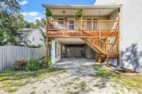 Spacious 3 bedroom townhouse - short walk to beach