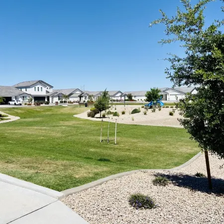 Coastal contemporary modern home 5mins from Schnepf farms