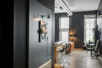 Huge King Bed Loft Downtown - Balcony - Grocery - Brewery - Court Ave Nightlife