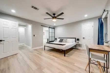 Downtown Carrollton Home Отели в г. Кэрролтон