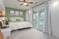 Paradise at The Point - Relaxing Home Steps to Beach + Sunsets + Ocean views
