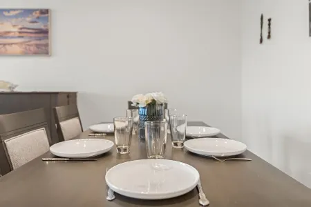 The Grey Havens-stunning new build family friendly with a laid back beach vibe.