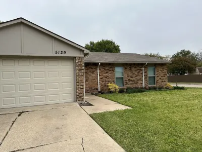 Nearby North Dallas - Grandscapes Hotels near Walgreens