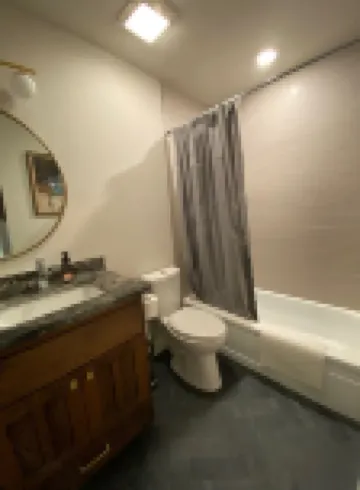 The Benton - Warmly decorated, cozy apartment in downtown Bentonville - Apartments