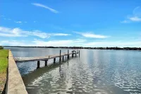 Wonderful waterfront tranquility