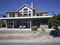 Wapato Point Bear Mountain Retreat - Views + Resort Access Hotels in Manson