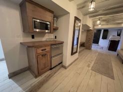Stylish Stay Near CWS, Zoo & Downtown Fun