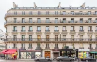 JUST A STONE’S THROW FROM ICONIC THE LOUVRE & PALAIS GARNIER-RUE DU 4 SEPTEMBRE 파리 호텔