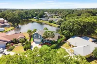 Luxury Heated Salt-Water Pool Oasis Close to Beaches and Downtown!!