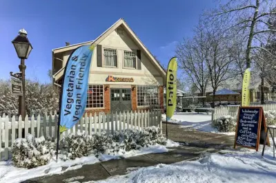 NEW Across St from CSU campus! 3 bedroom 1.5ba, above famous Rainbow Restaurant
