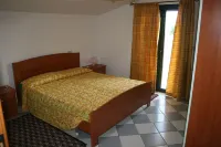 House Mary, 15 minutes from the splendid beaches of Sinis - IUN Q1172 Hotels in Nurachi